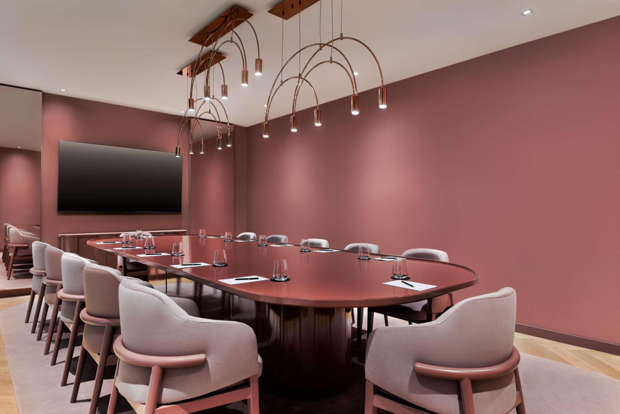 Revery Toronto Downtown, Curio Collection By Hilton Екстериор снимка